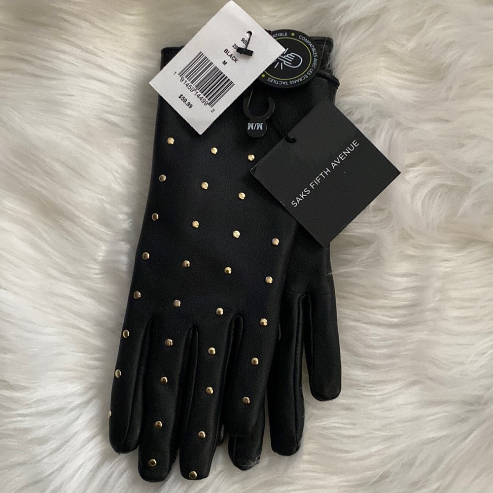 Saks Fifth Avenue women’s winter gloves